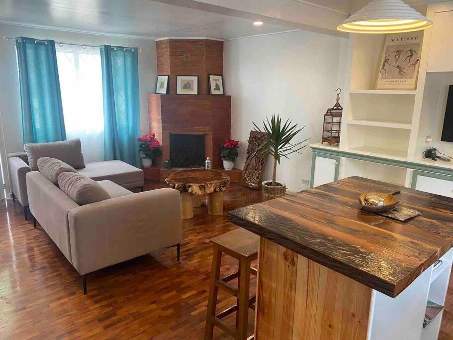 99 Brentwood Villa Baguio City Eksteriør bilde